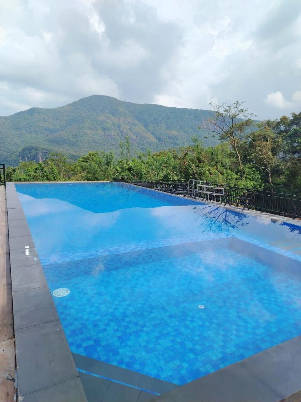 Crystal Riverston Deck Matale Exterior photo